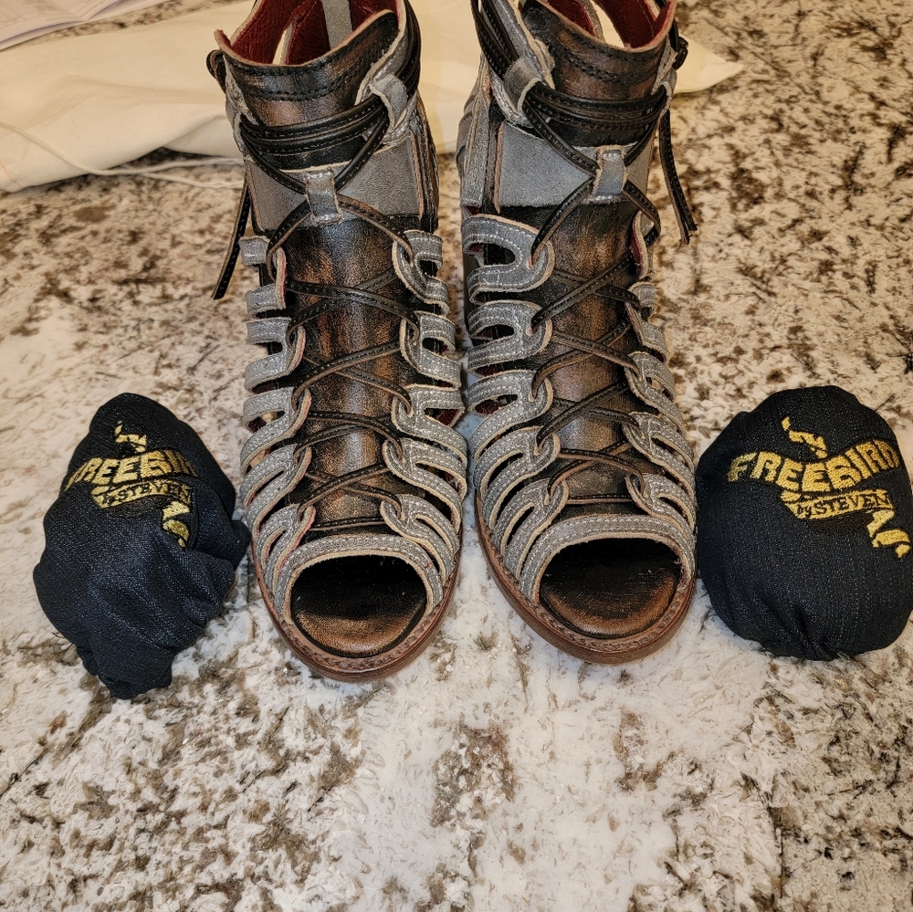 Steve Madden Freebird Wazee Size 9 $160.00